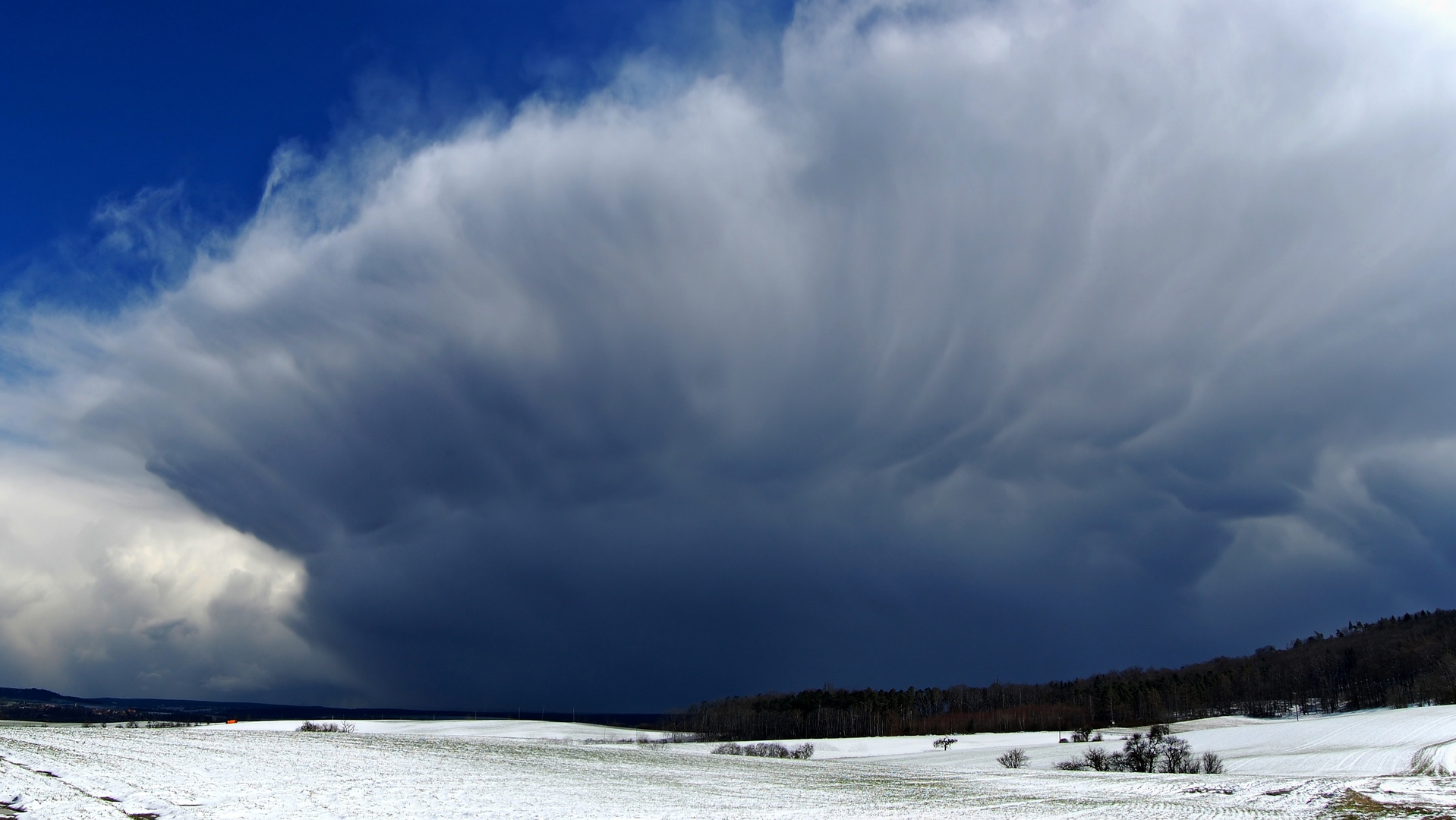 Winter-Cb im Frühling