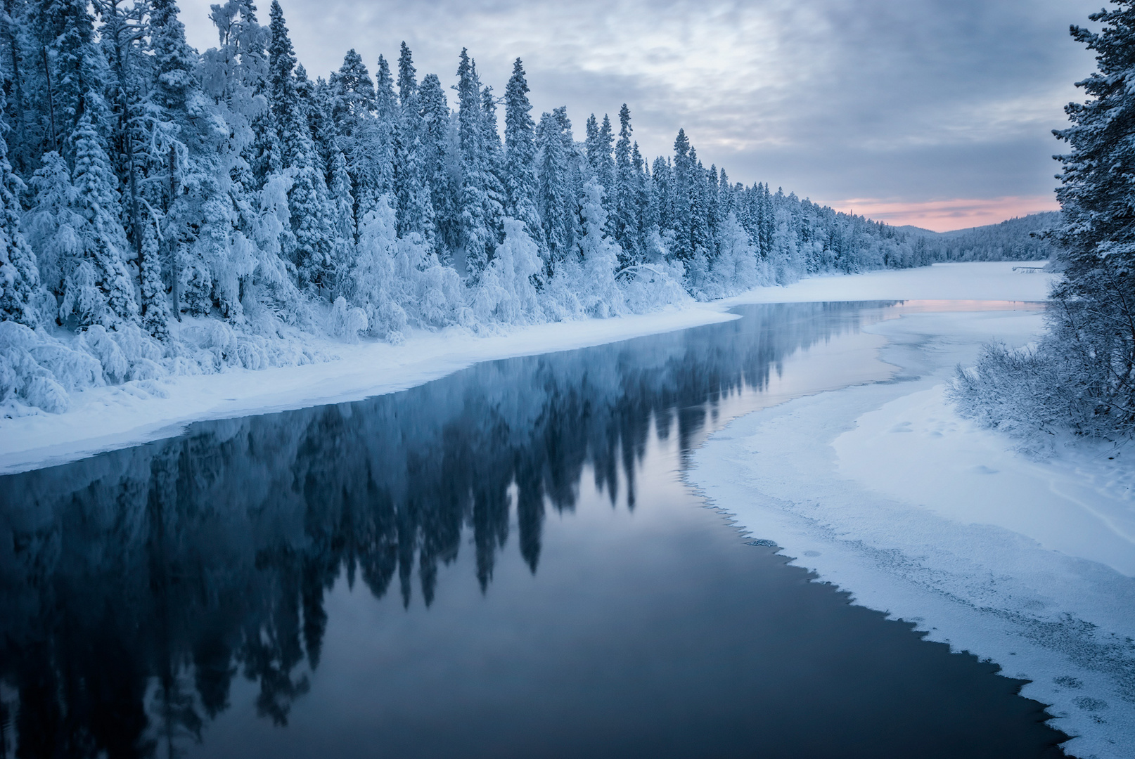 Winter fairy tale Paanajarvi