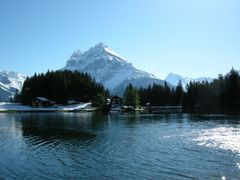 Winter im Frühling auf dem Arnisee