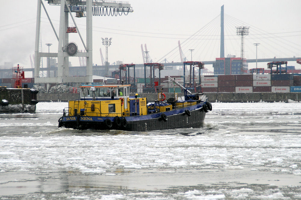 Winter im Hamburger Hafen 01