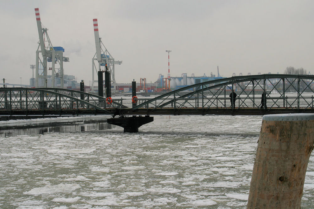 Winter im Hamburger Hafen 04