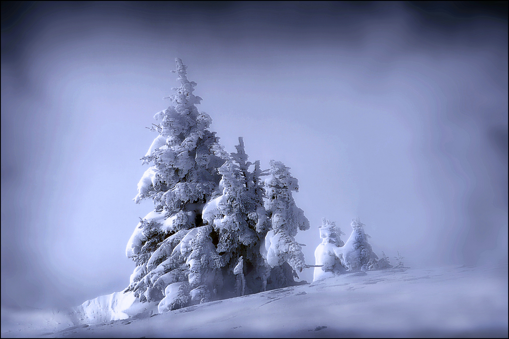 Winter im Hochgebirge hat begonen.