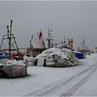 Winter im kleinen Hafen von Barhöft...
