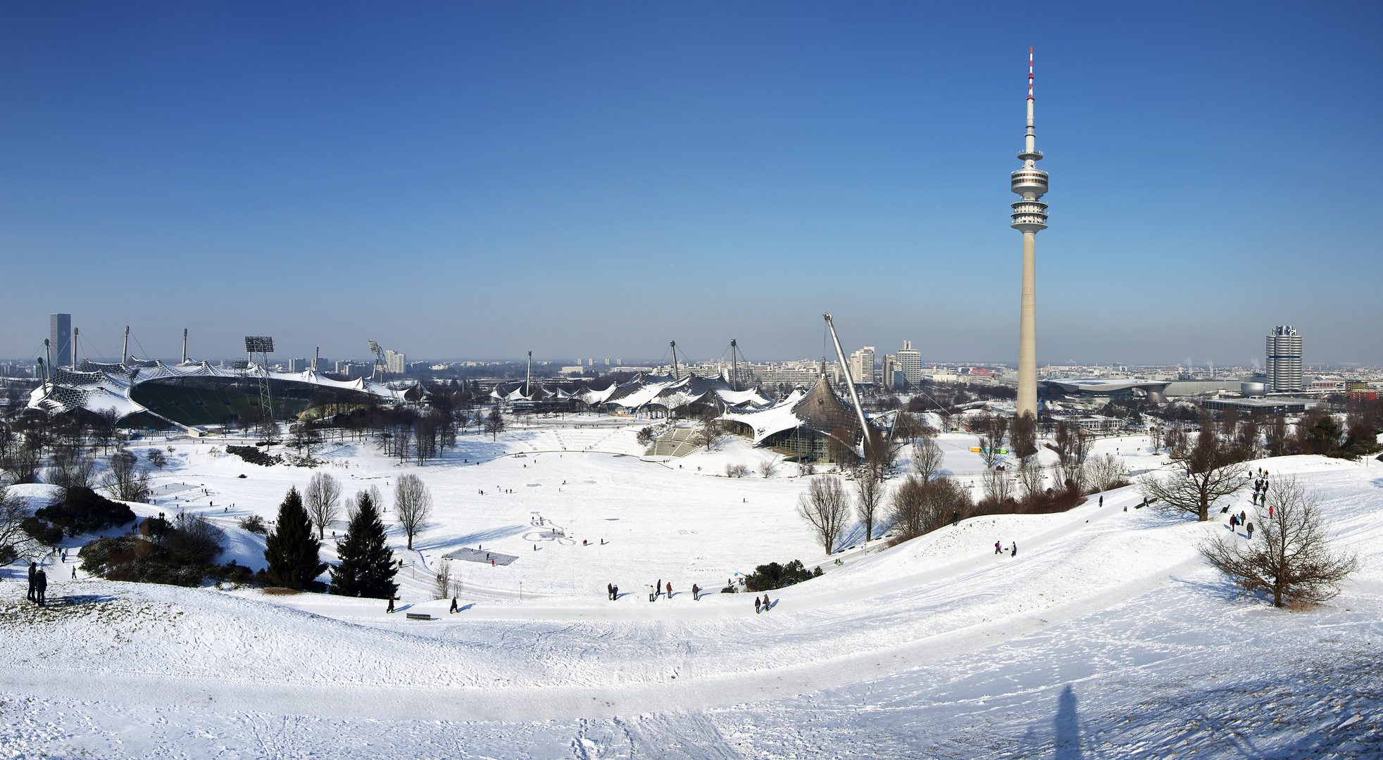 Winter im Olympiapark München .....