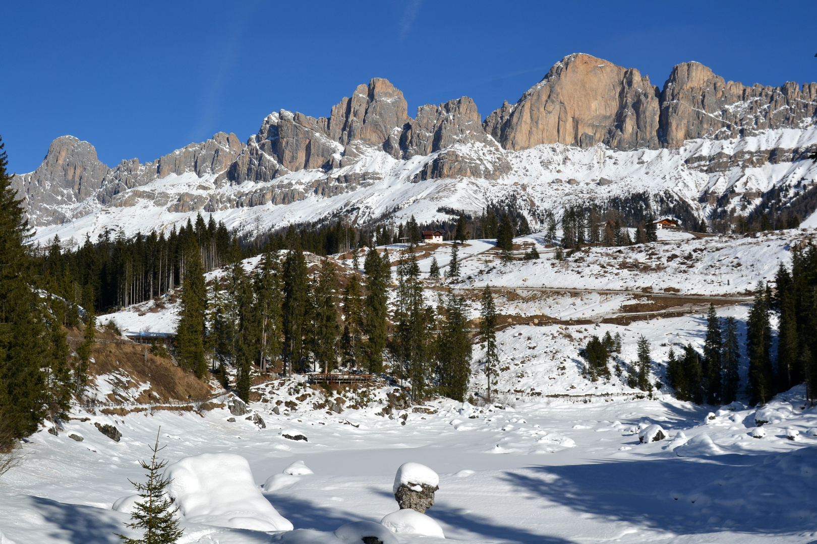 Winter in den Dolomiten - Karersee