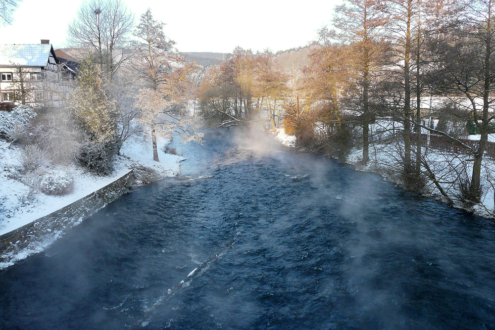 Winter in der Eifel - die Rur bei Nideggen