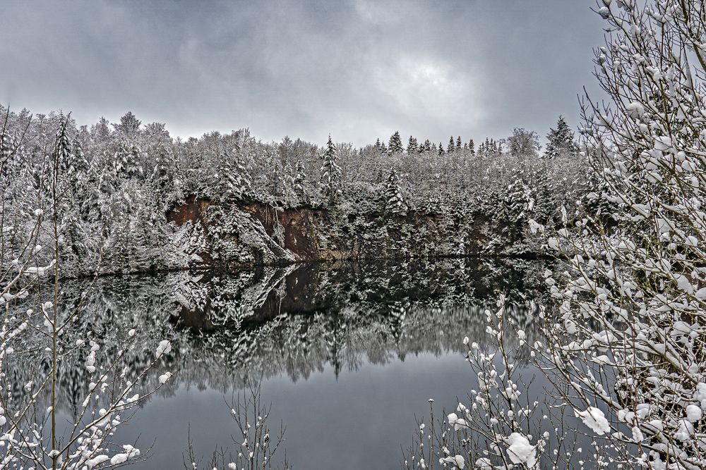 Winter in seinen kühlen Farb-Spiegelungen