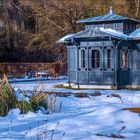 Winter-Melancholie am Garten-Pavillon