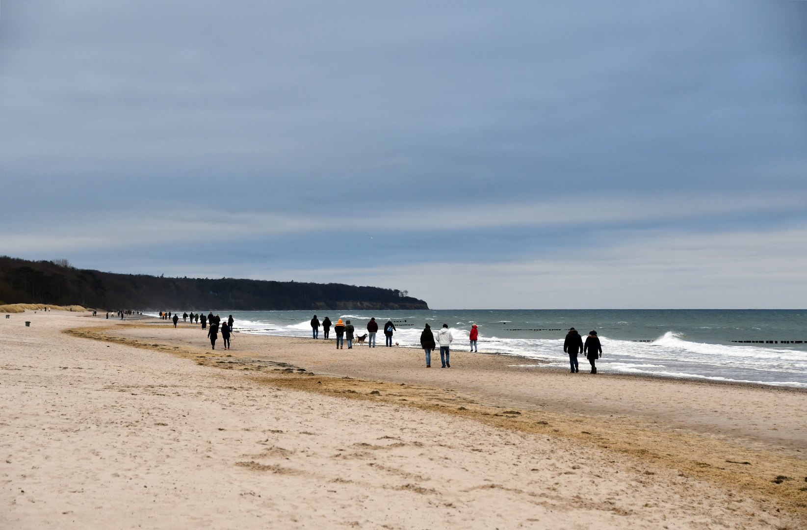 Winter ohne Schnee am Strand von Warnemünde