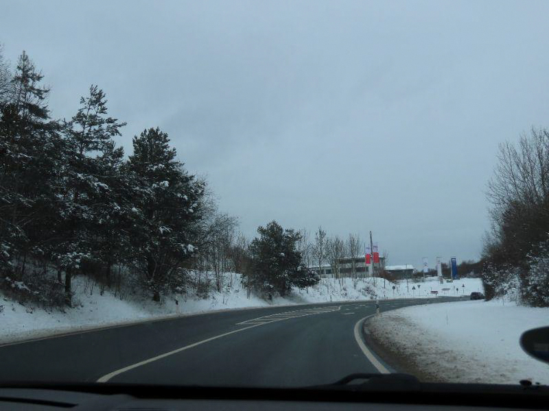 Winter original  Straße, auf der Heimfahrt