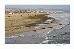 Winter Sunday at  Les Arenes beach