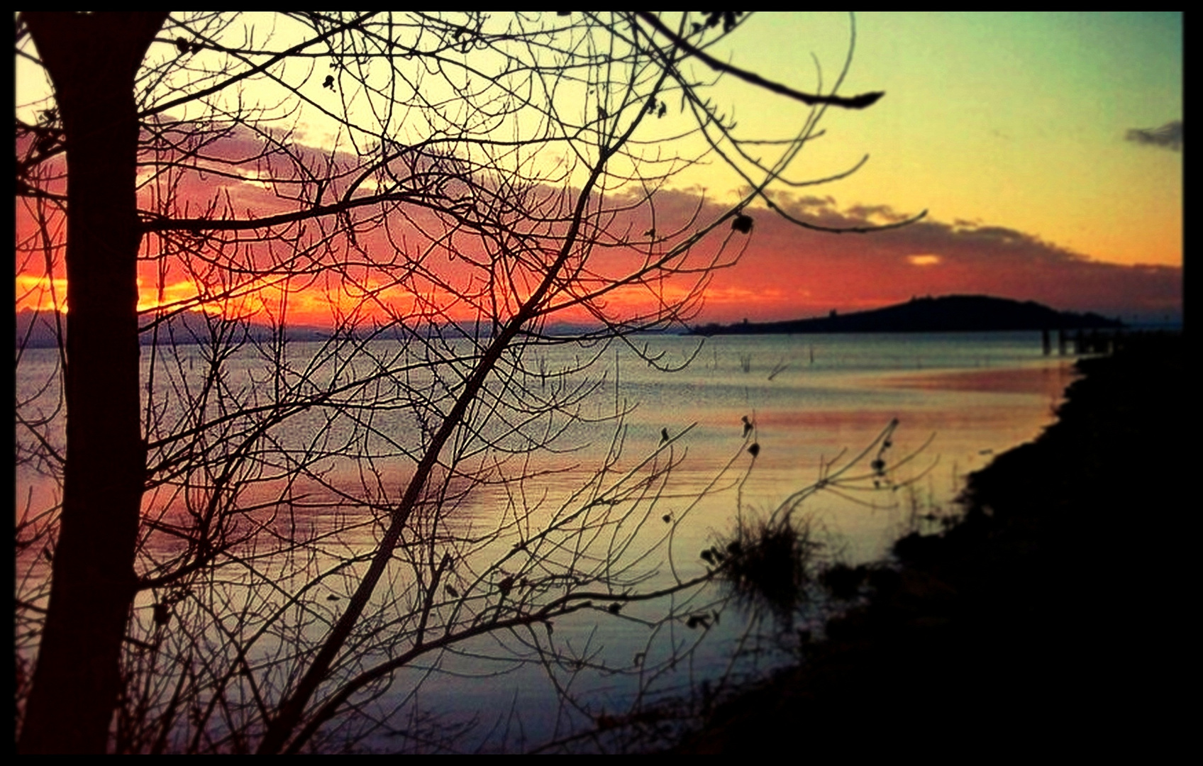 Winter sunset - Trasimeno