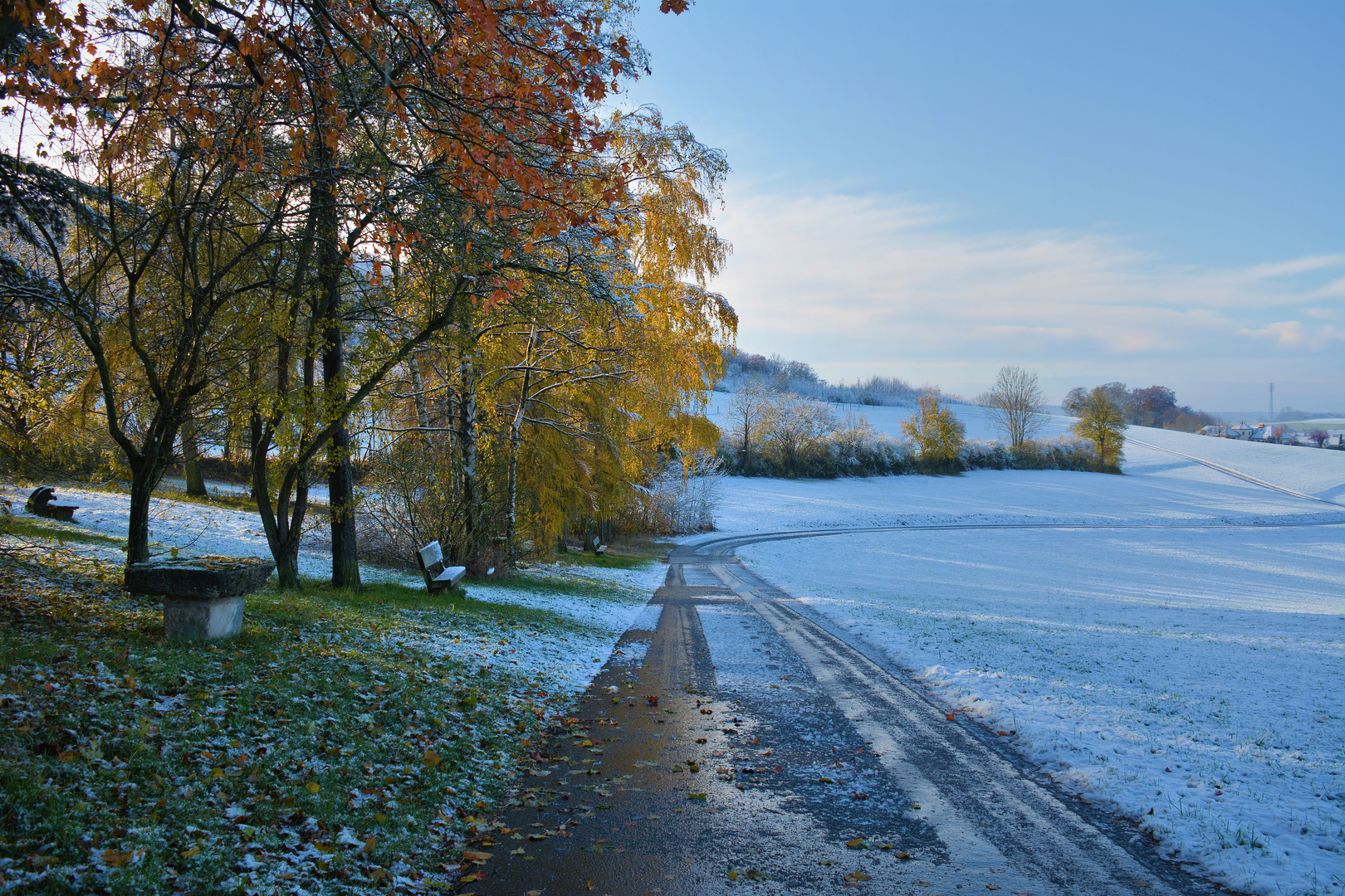 Winter trifft auf Herbst