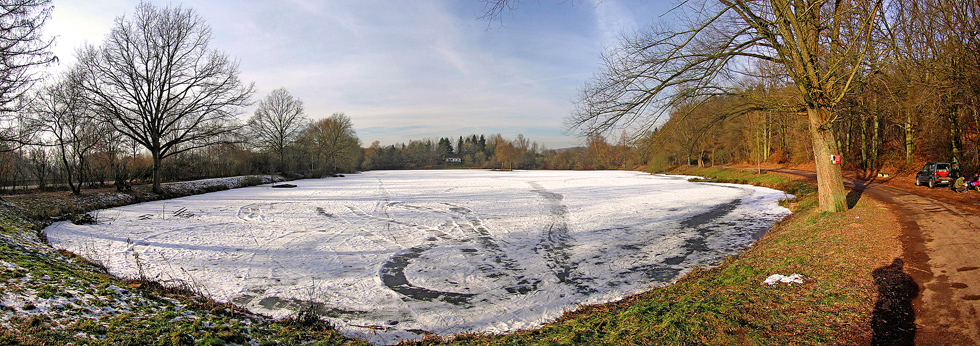 Winter-Weiher-Pano