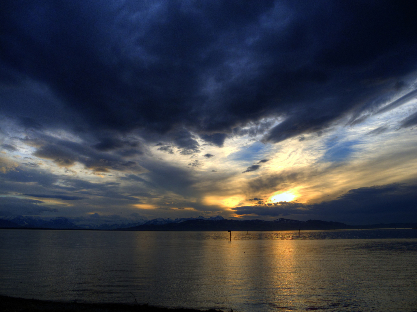 Winterabend am Bodensee