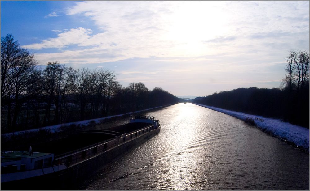 Winterabend am Mittellandkanal