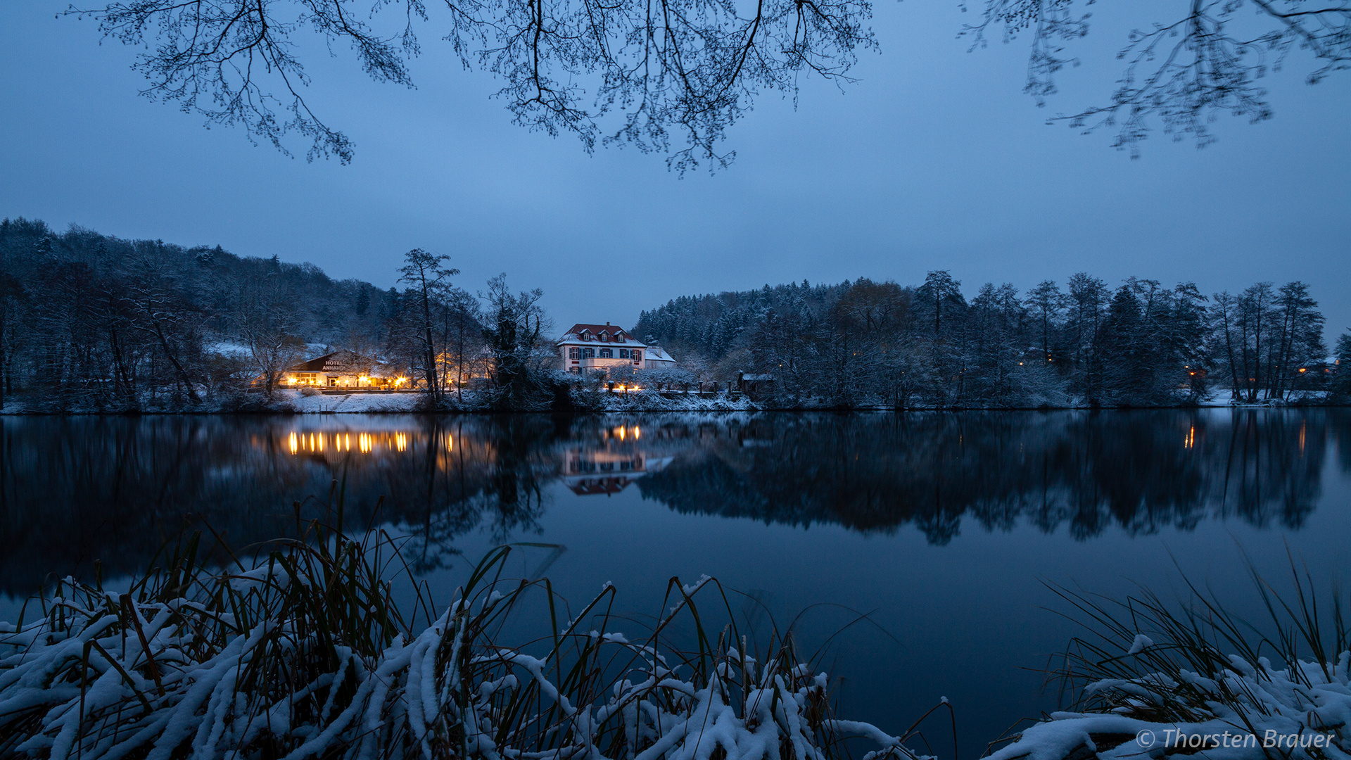 Winterabend am See