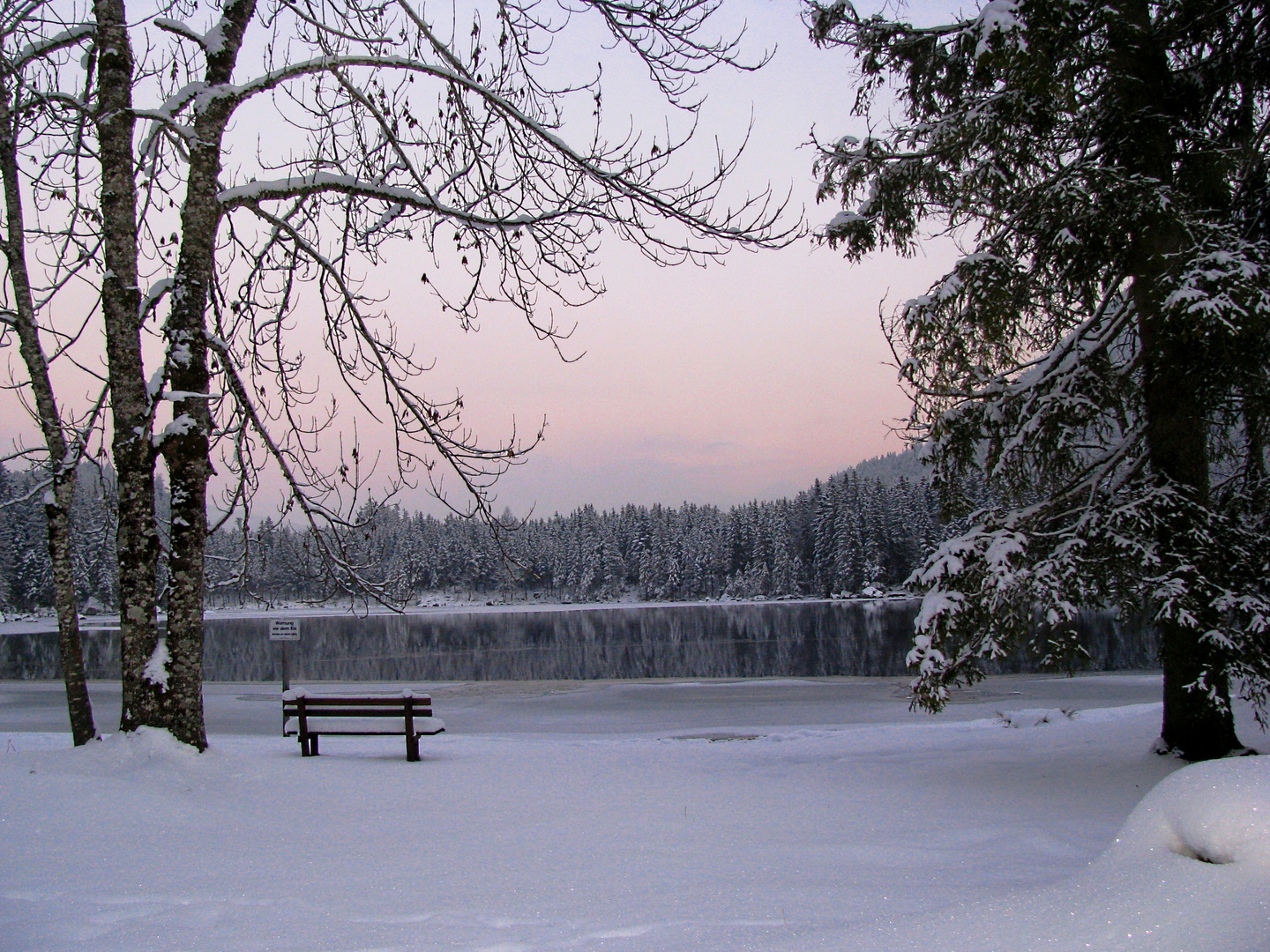 Winterabend am See