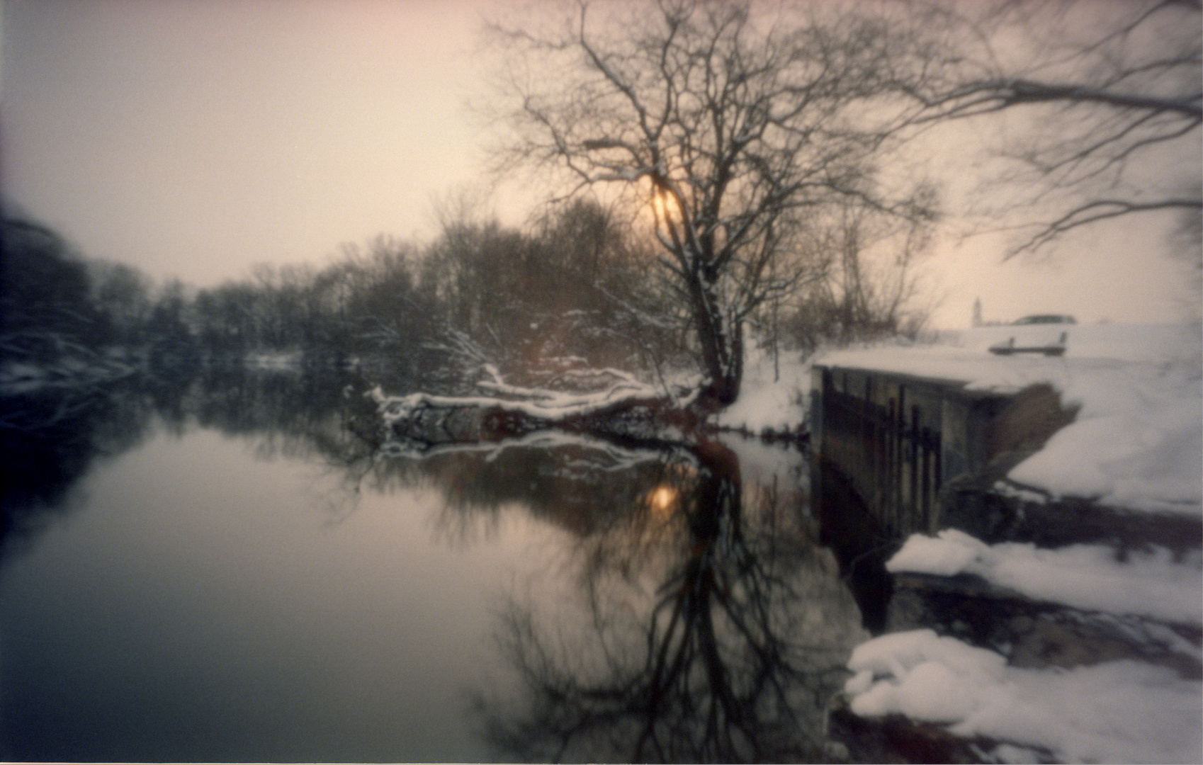 Winterabend - Skink Pinhole Pancake mit Leica Filmkamera