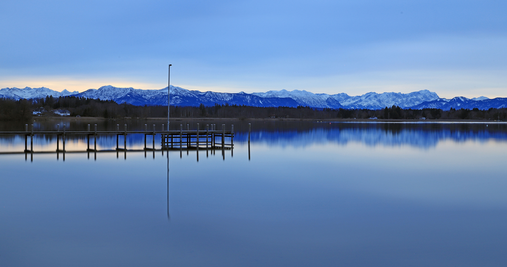 Winterabendspiegelung