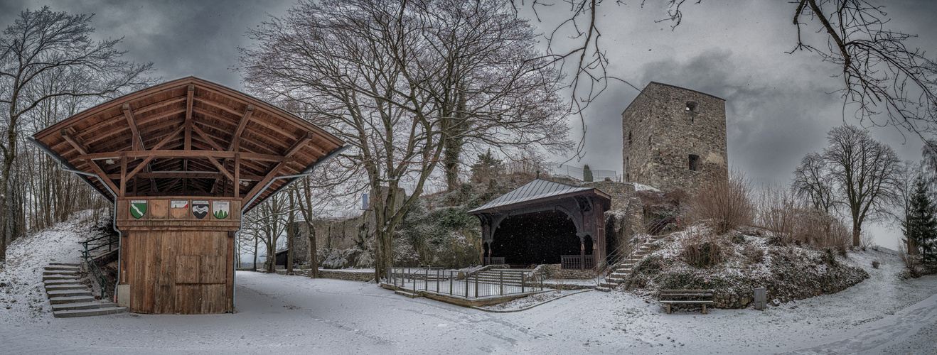 Winteransichten einer Burg