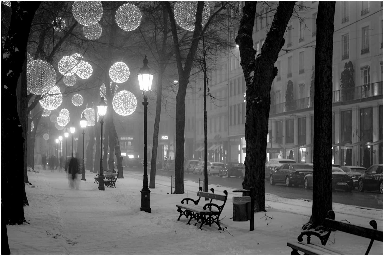 Winteratmosphäre in München am Promenadeplatz