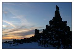 Winterblau am Fliegerdenkmal