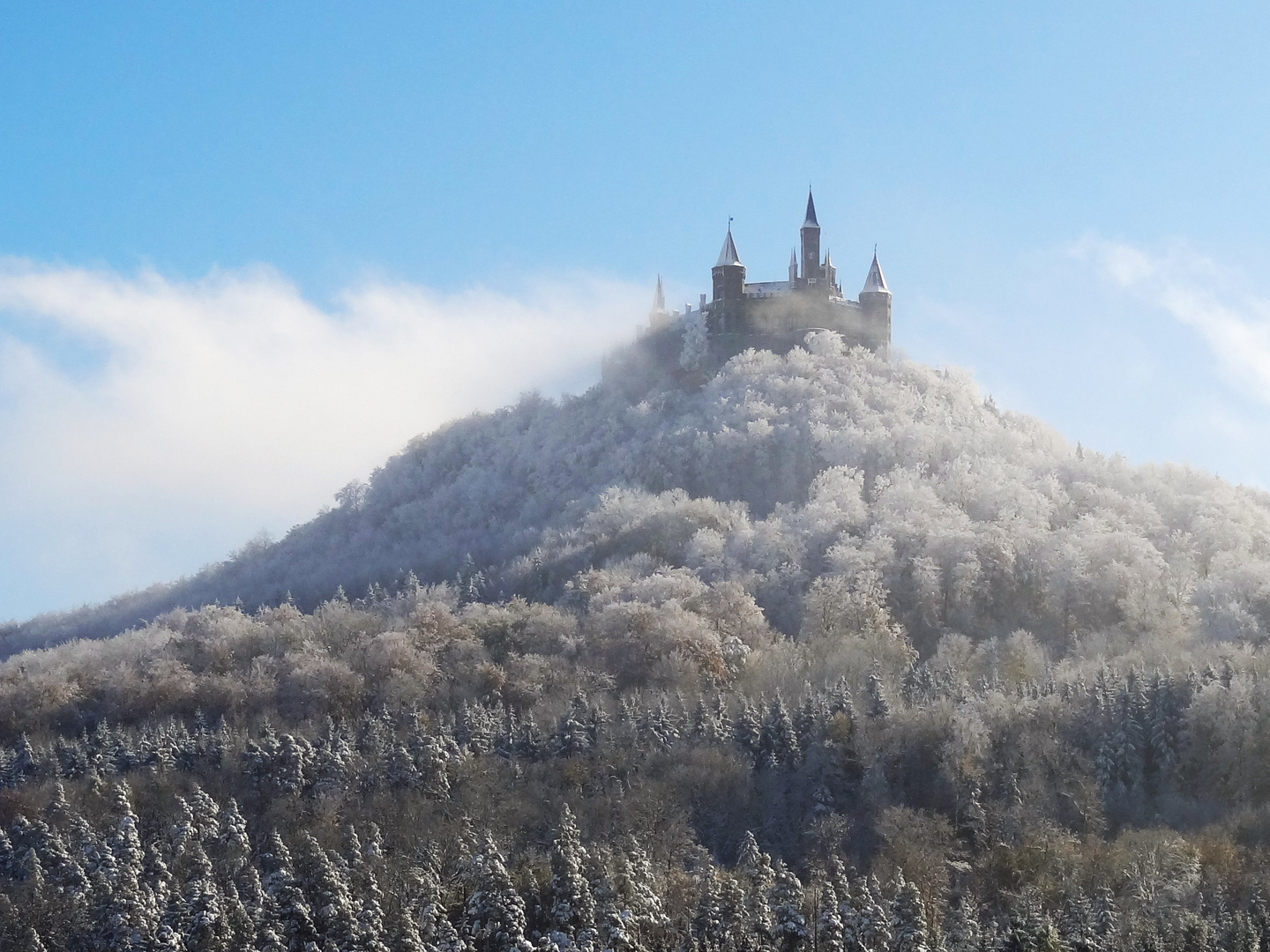 Wintereinbruch auf Burghohenzollern