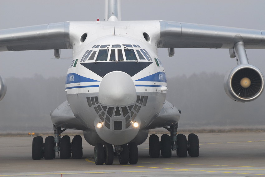 ** Wintergarten oder IL-76 **