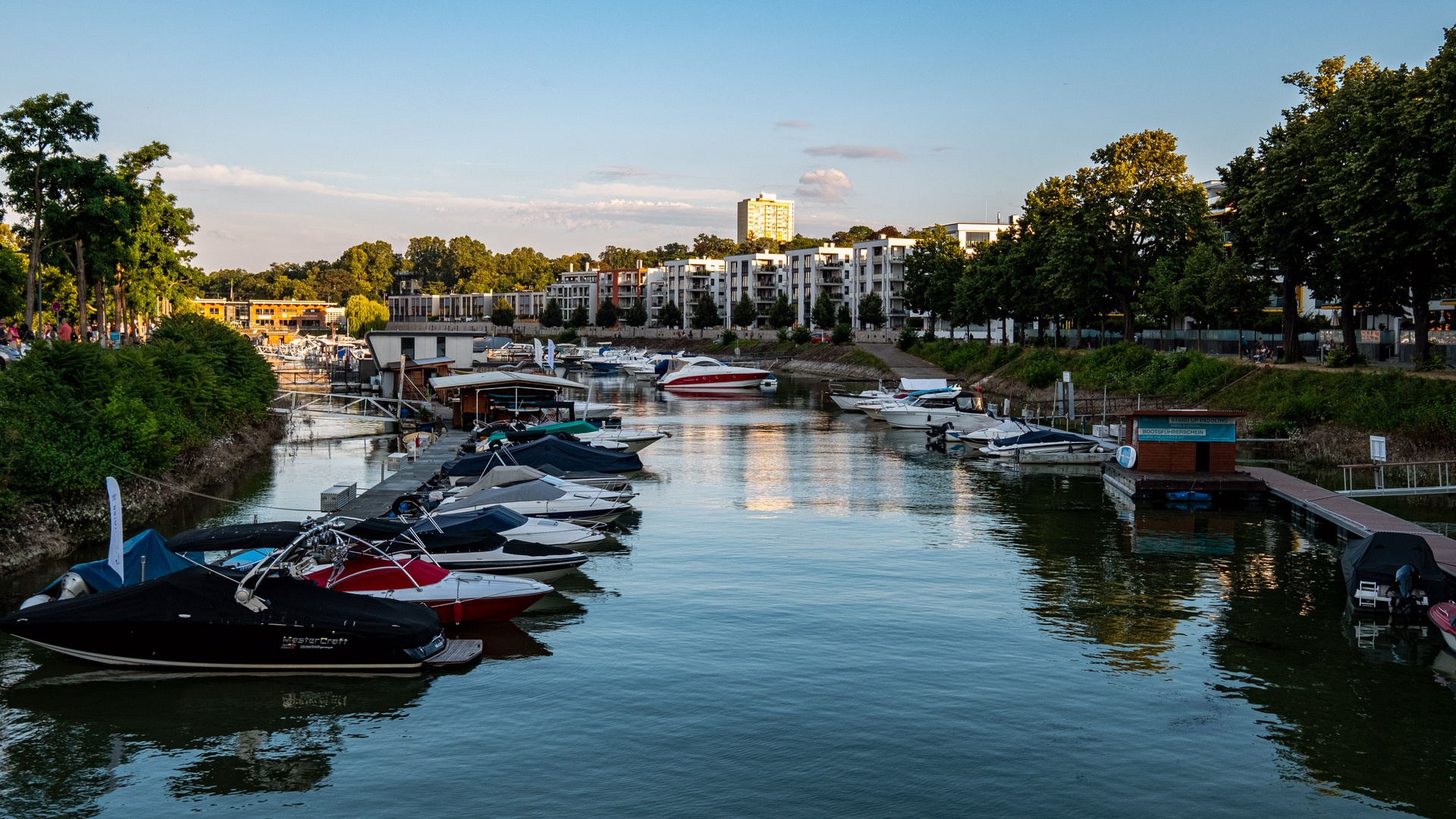 Winterhafen in Mainz