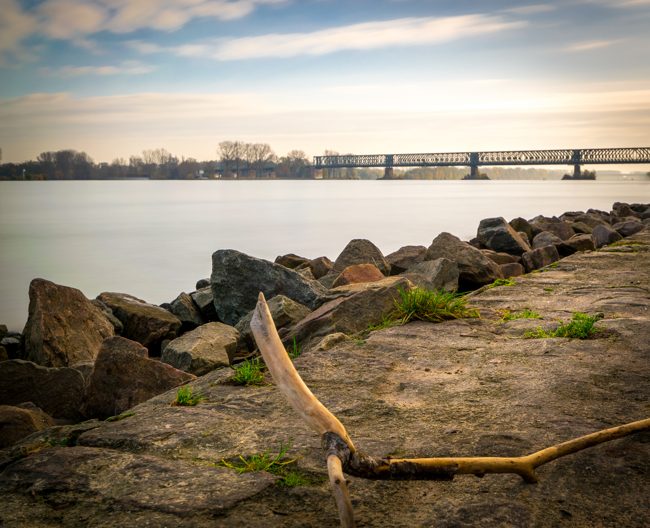 Winterhafen-Ufer