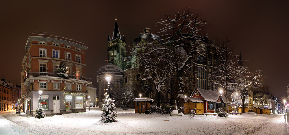 Winteridylle auf dem Aachener Münsterplatz