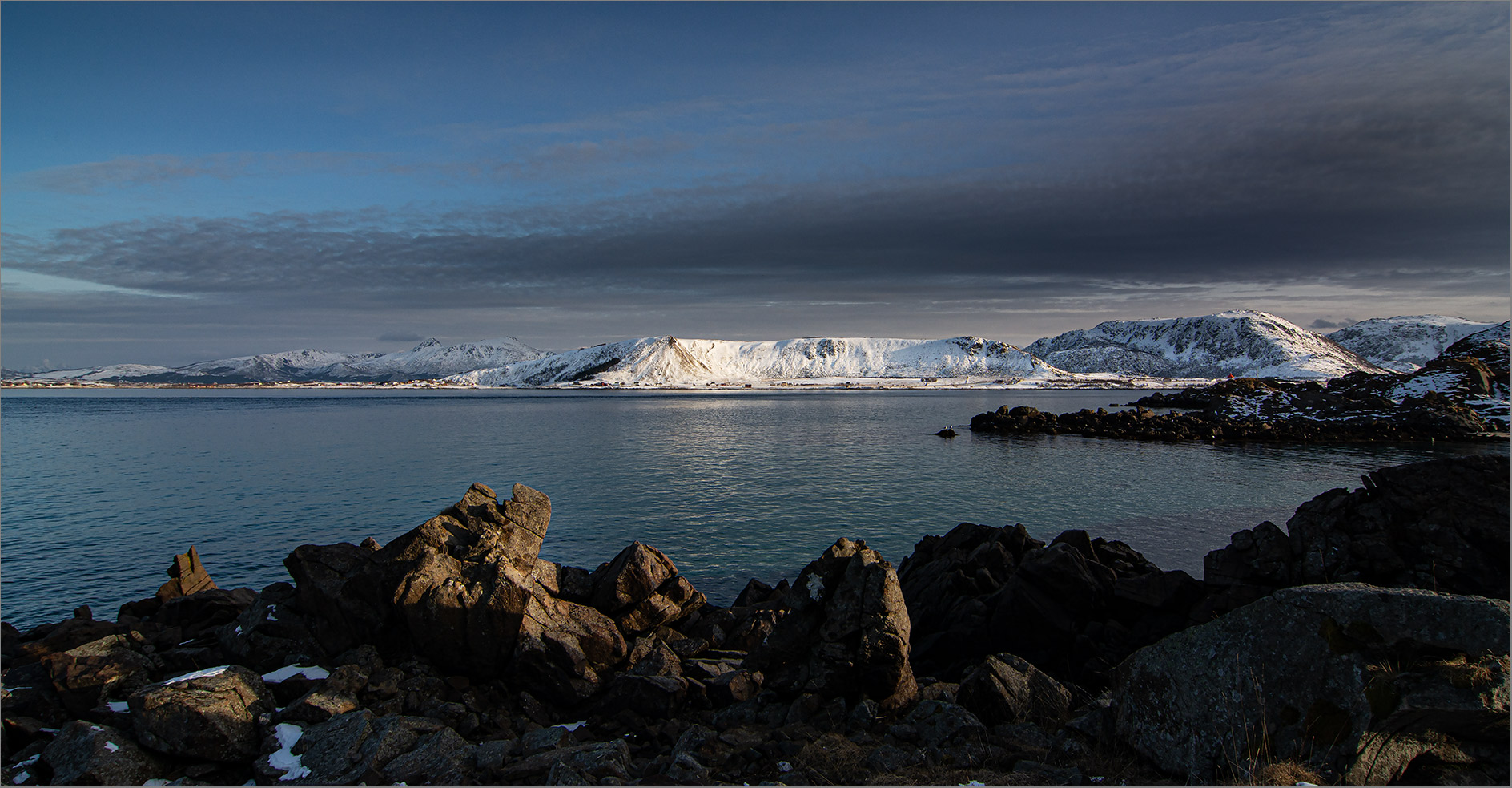 Winterimpression von Lofoten   . . .