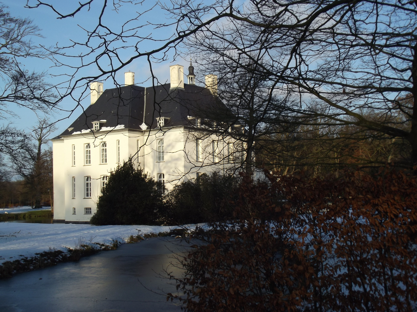 Winterimression Schloss Gartrop