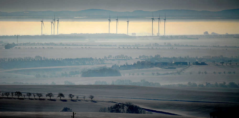 Winterlandschaft im Morgengrauen