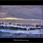 Winterlandschaft in der Abenddämmerung