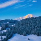 Winterlandschaft mit Berggipfel im Sonnenlicht in Fiss/Tirol