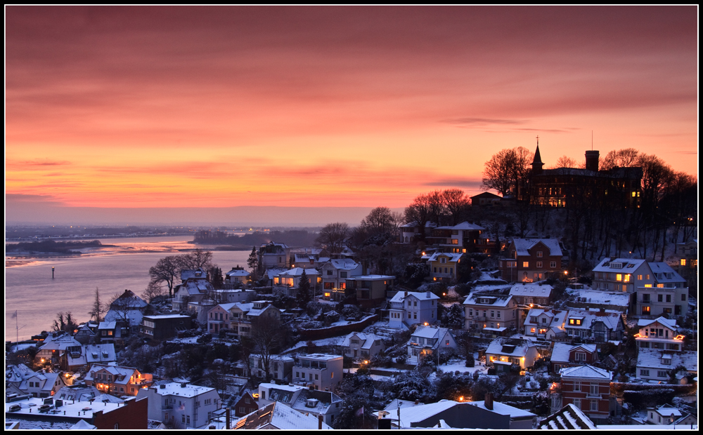 Winterlich verschneites Blankenese | Redone