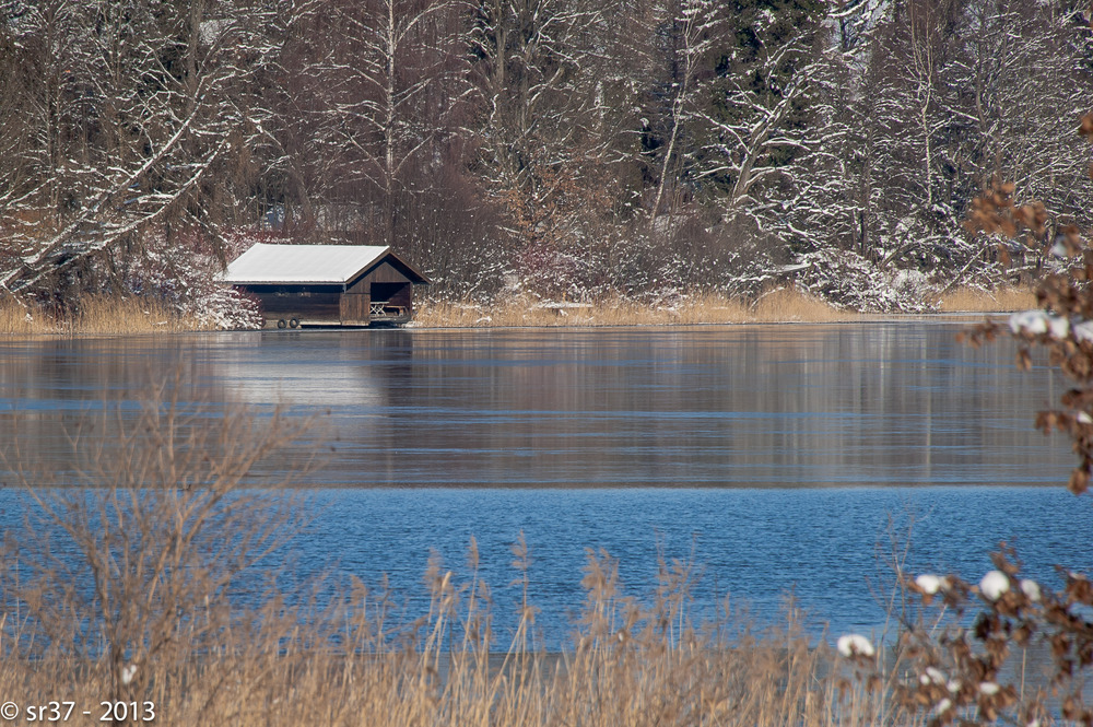 ... winterliche Bootshütte ...