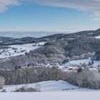 Winterliche Hocheifel mit Nürburg, Hohe Acht und Quiddelbach