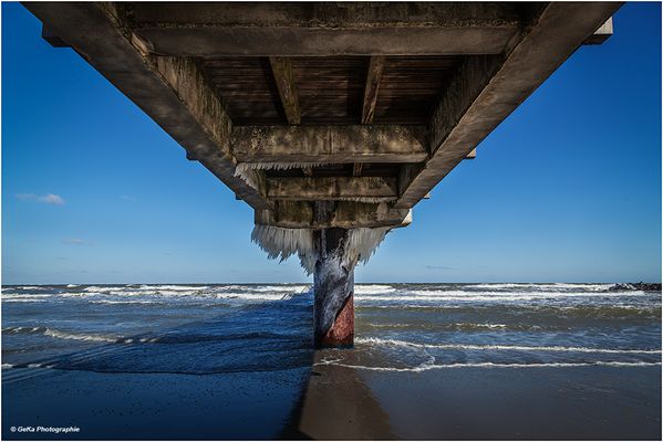 winterliche Seebrücke