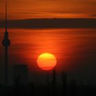 Winterliche Sonnenuntergang in Berlin