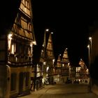 winterliche Stadt bei Nacht