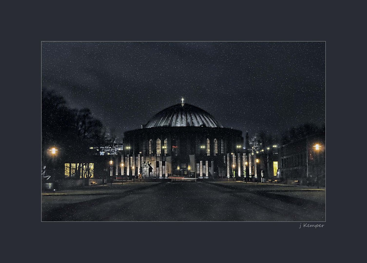 - winterliche Tonhalle -