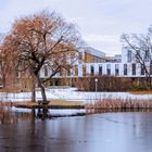 Winterlicher Campus der Uni Augsburg