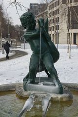 Winterlicher Eisbrunnen