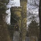 Winterlicher Lennebergturm im Lennebergwald