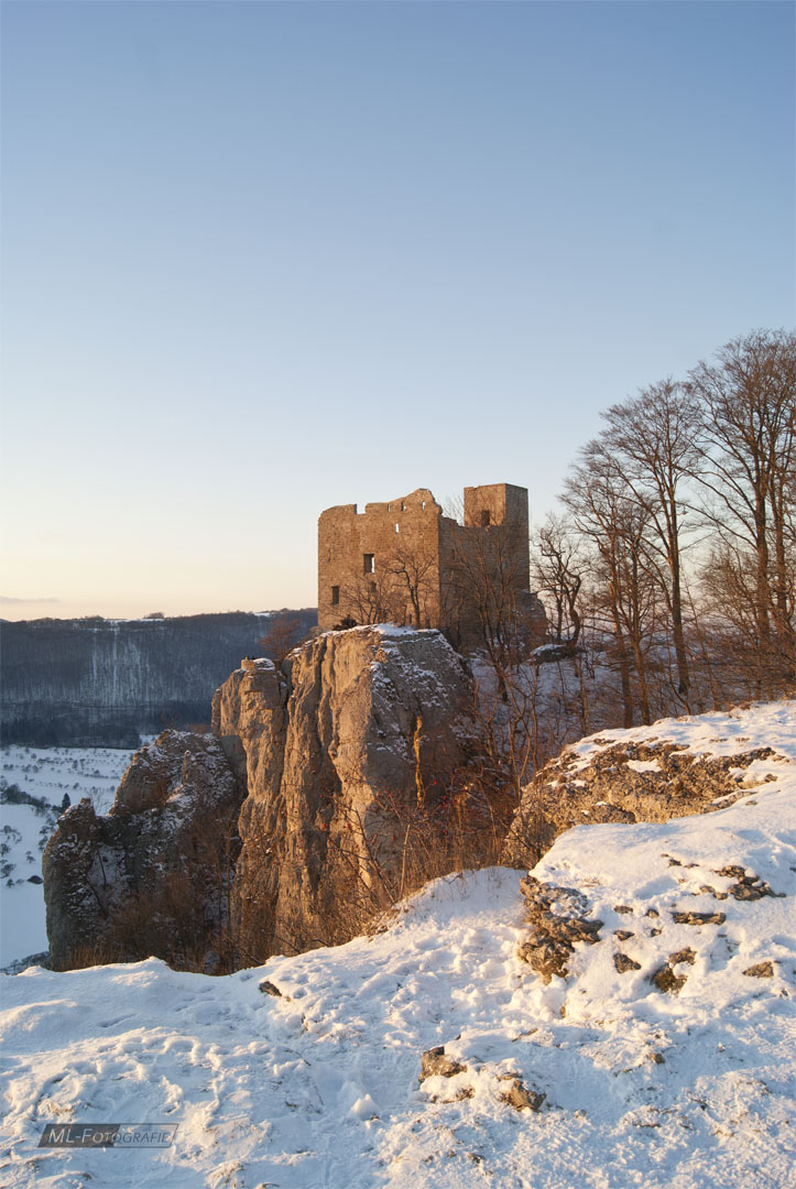 Winterlicher Reussenstein im Abendlicht