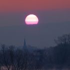 Winterlicher Sonnenaufgang im Dunst der Weser