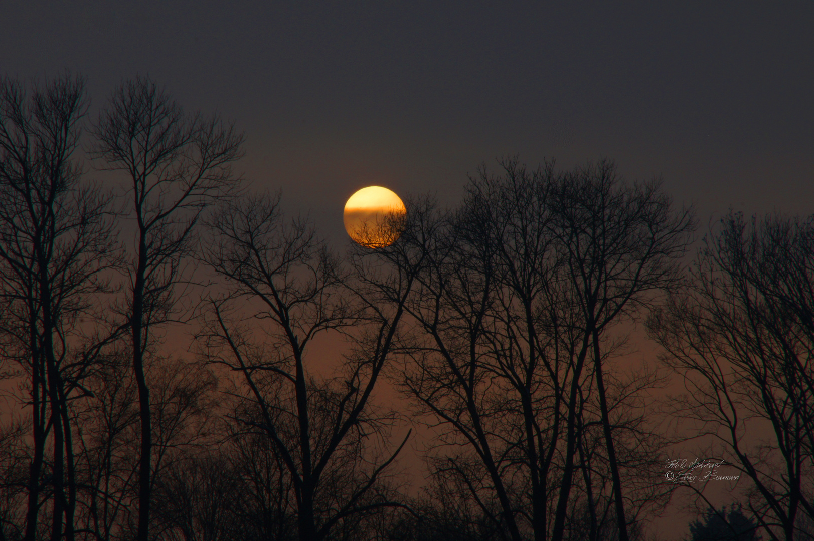 Winterlicher Sonnenuntergan